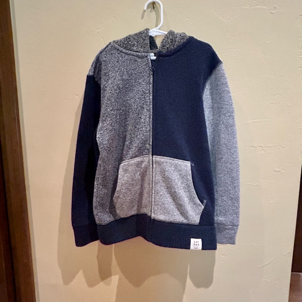 GAP Boys zip up sweater/jacket.